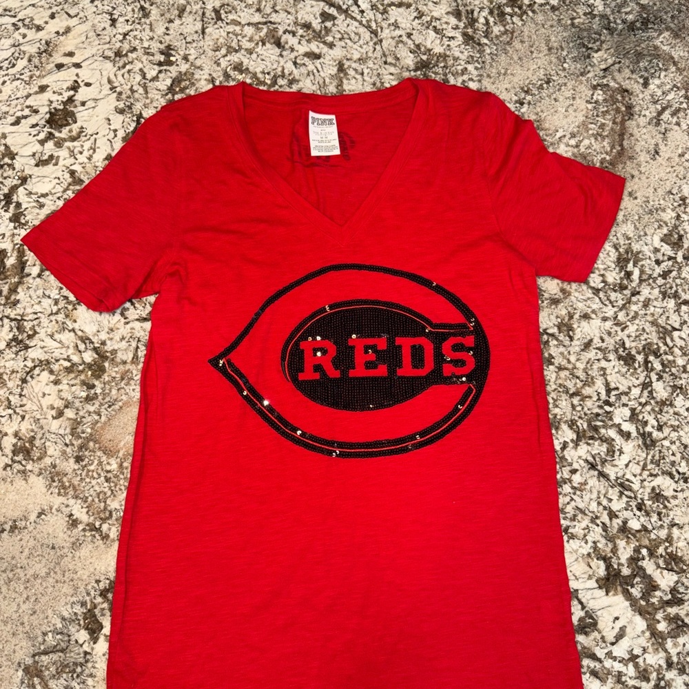 PINK Victoria's Secret Reds V-Neck